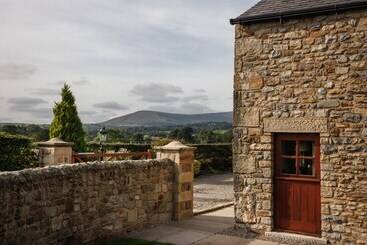 اقامتگاه Beautiful Secluded 2 Bed Barn With Woodfire Hottub