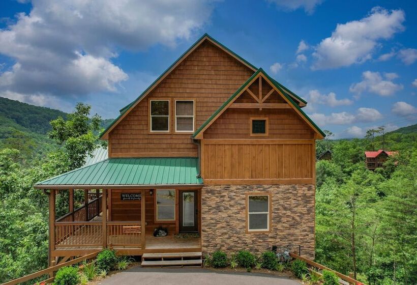 Bear Necessities 3 Bedrooms, 3 Baths, Sleeps 10 3 Cabin By Redawning