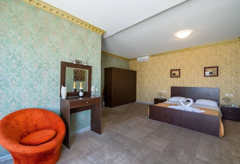 هتل Room Family For 4
