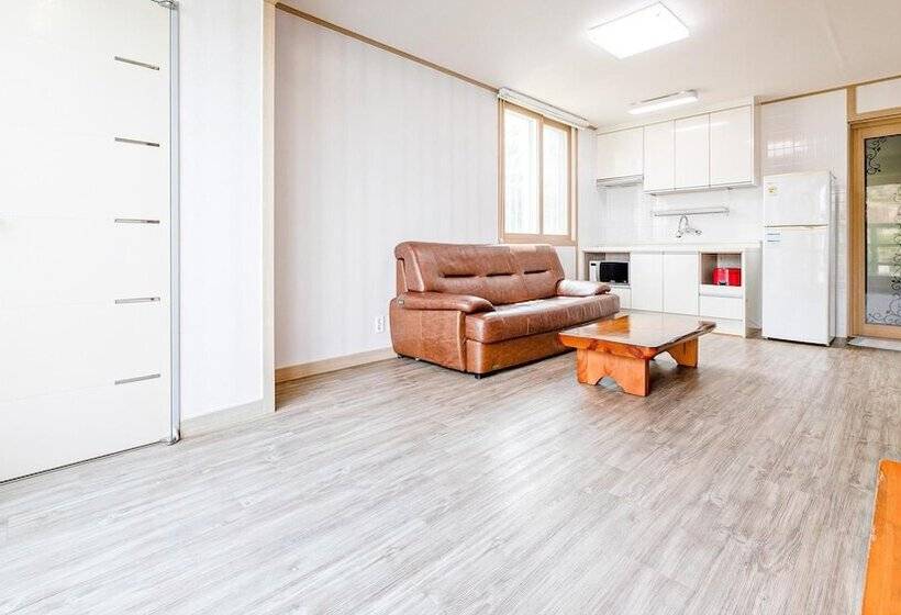 Jeju Badagreen Pension