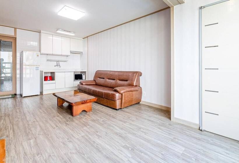 Jeju Badagreen Pension