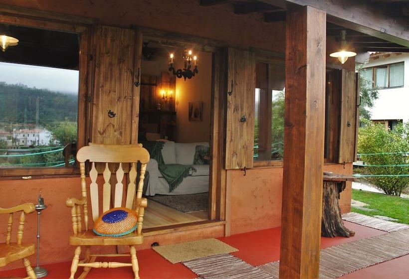 پانسیون Toca Dos Lobos   Ecological Cabin