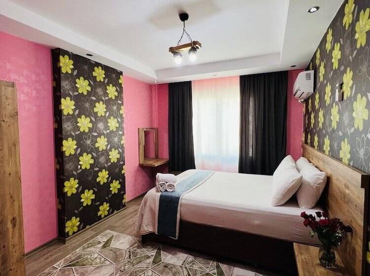 Aria Plus Ev Otel