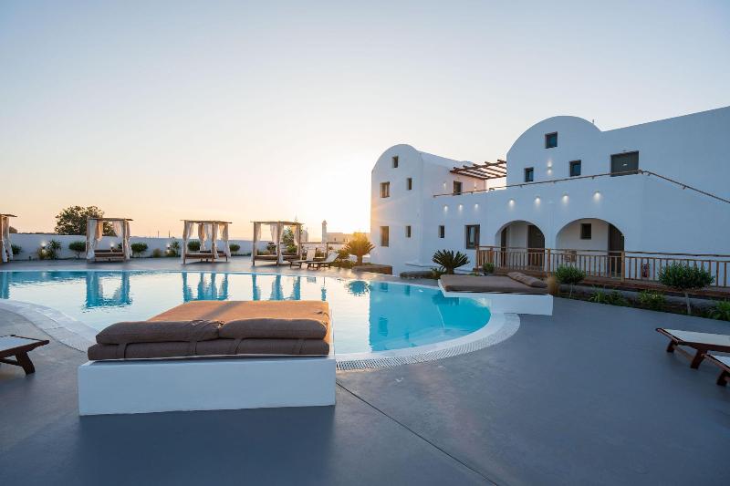 هتل Amethyst Luxury Suites Oia