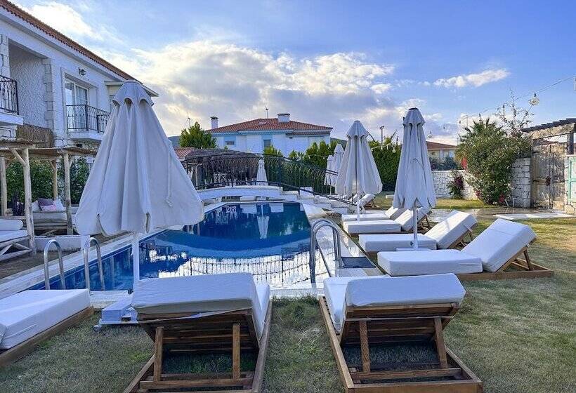 هتل Mea Alacati