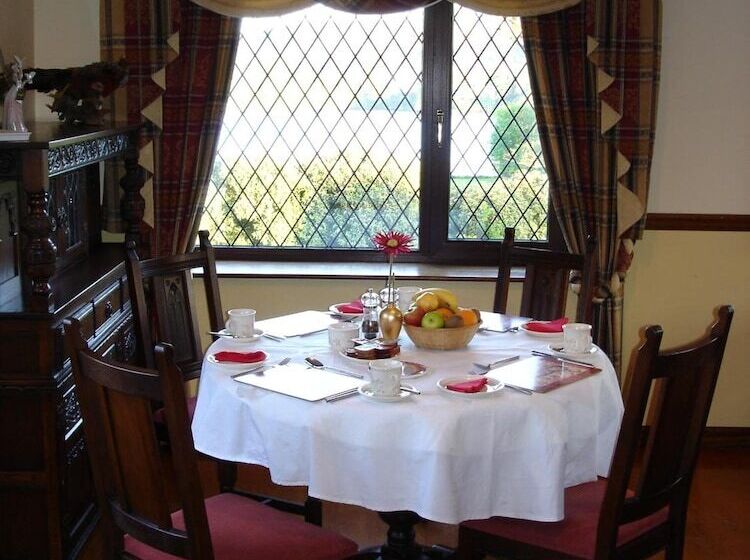 تختخواب و صبحانه Abbey Court