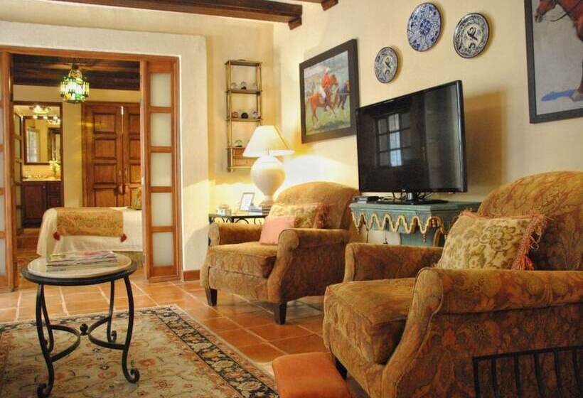 تختخواب و صبحانه Casa De Los Chiqueados