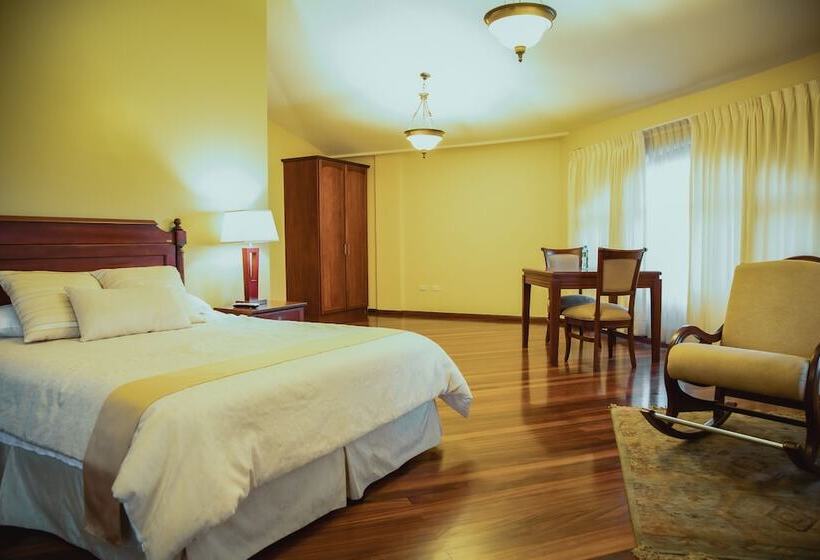 مسافرخانه Spa Casa Real