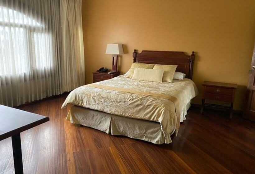 مسافرخانه Spa Casa Real