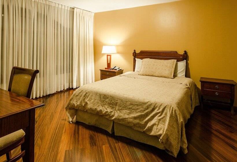 مسافرخانه Spa Casa Real