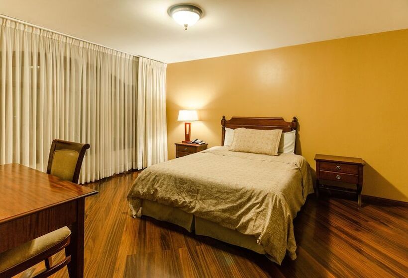 مسافرخانه Spa Casa Real