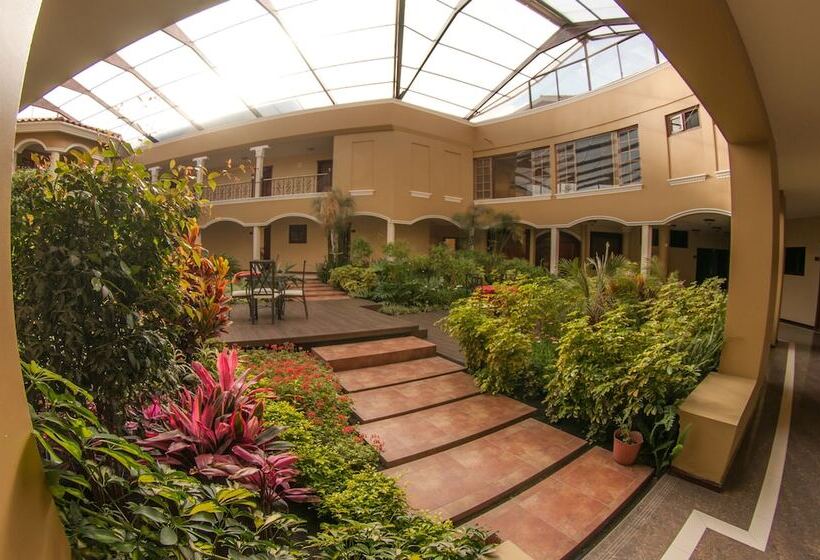 مسافرخانه Spa Casa Real