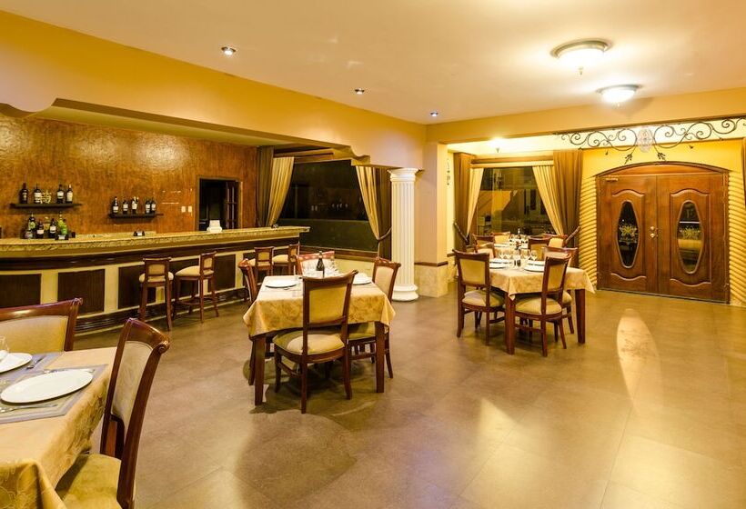 مسافرخانه Spa Casa Real