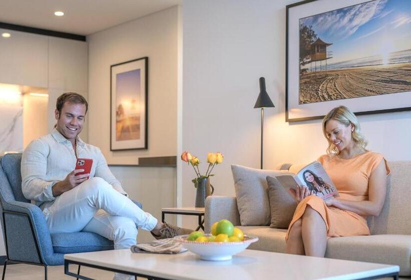 Meriton Suites Surfers Paradise