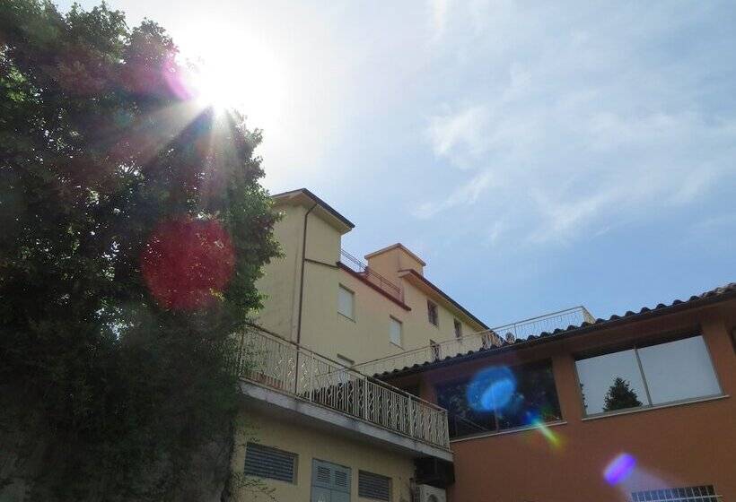 צימר Settecolli Sport Hostel   Double Room 105