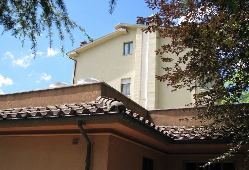 Bed and Breakfast Settecolli Sport Hostel Triple Room 106