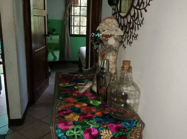 پانسیون Manuel Antonio Comfort Casa Macaow