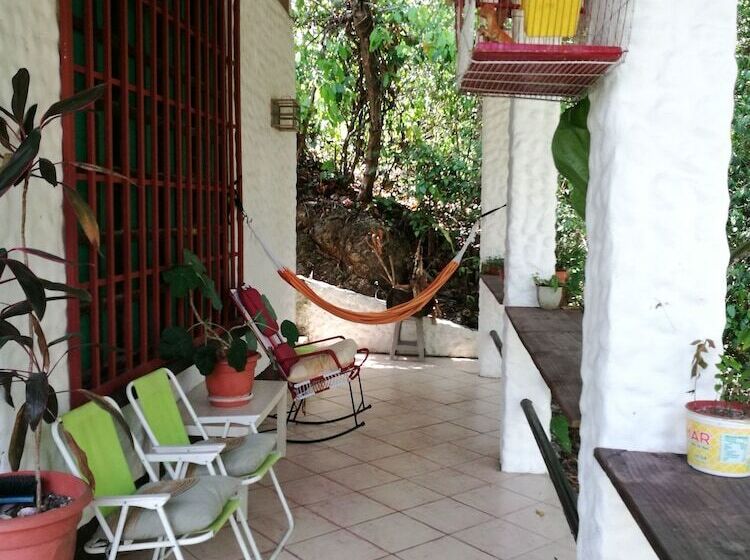 پانسیون Manuel Antonio Comfort Casa Macaow