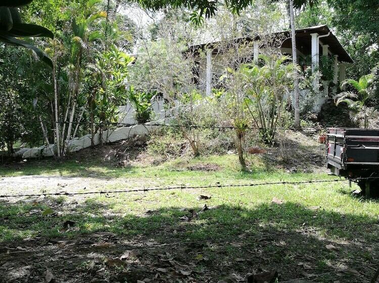 پانسیون Manuel Antonio Comfort Casa Macaow