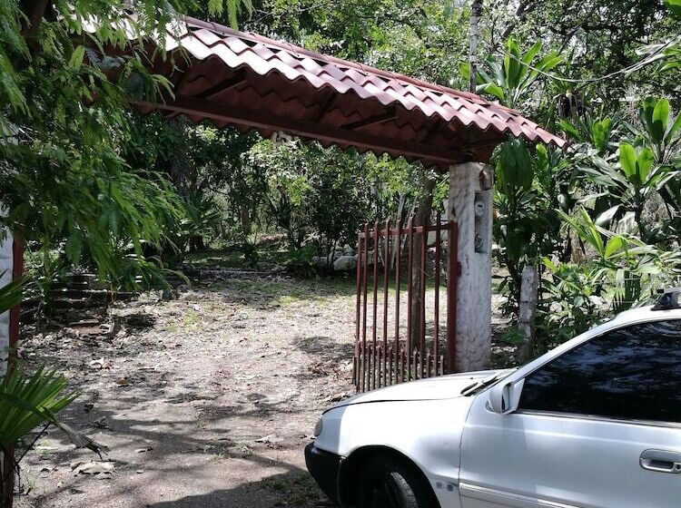 پانسیون Manuel Antonio Comfort Casa Macaow