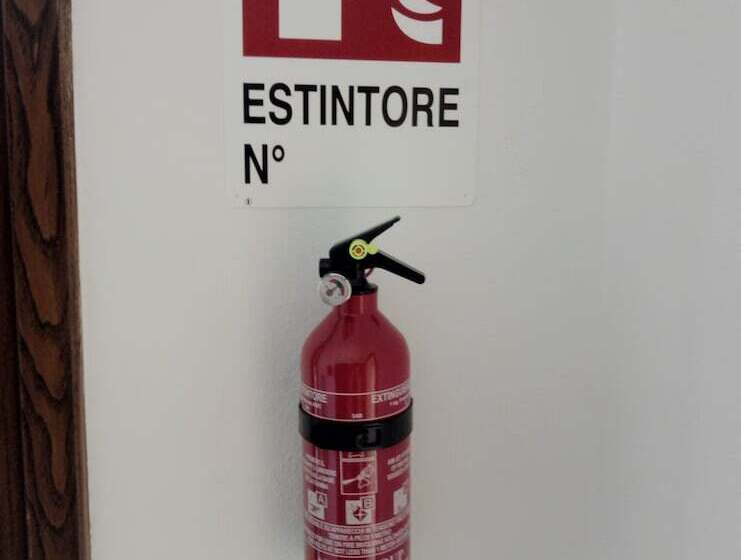 ペンション Room In Guest Room   La Turr De Mezz Lca Nesso