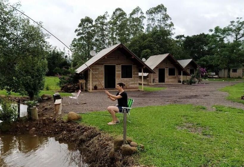 Отель Chalés Vale Do Rio Do Boi