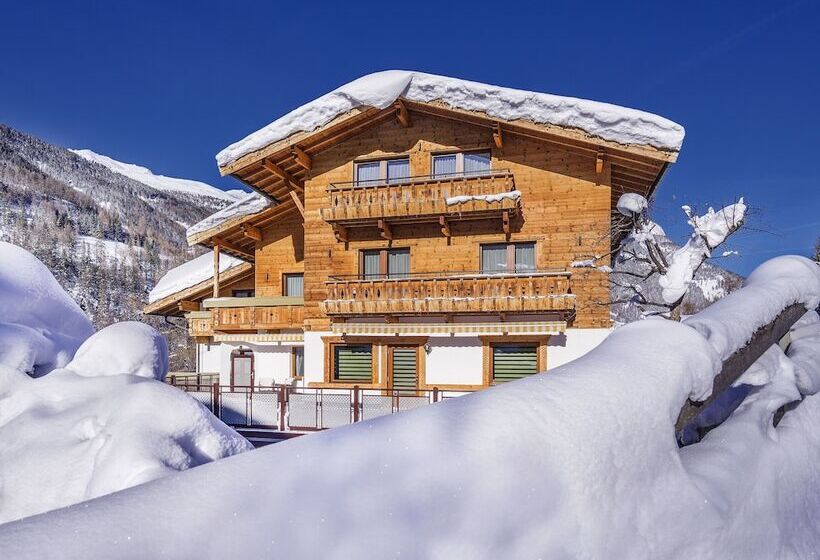 پانسیون Aliona Apart