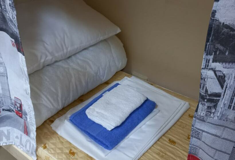 Vhostel25