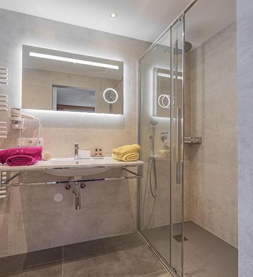 تختخواب و صبحانه Garni Vierjahreszeiten