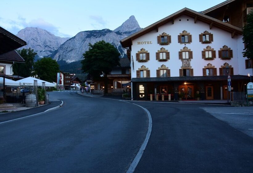 هتل Der Grüne Baum Mountain Boutique