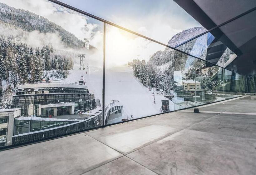 هتل Elizabeth Art