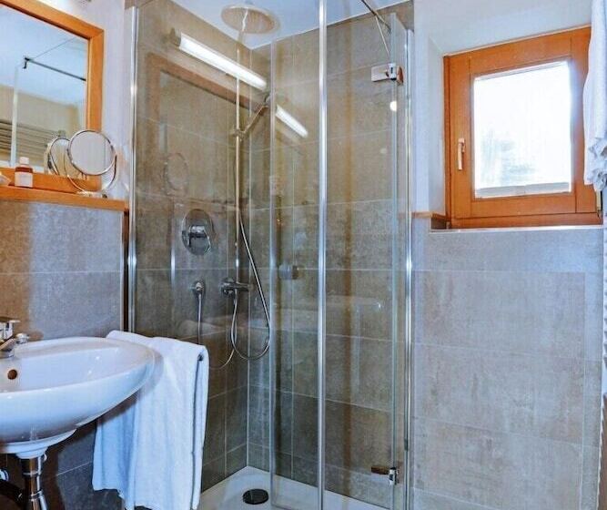 هتل Ferienappartements Landhof