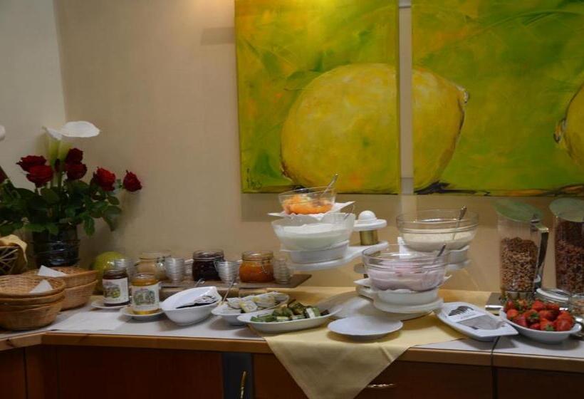 هتل Garni Elisabeth