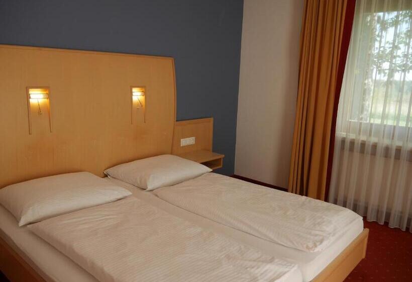 ホテル Garni Höchschmied