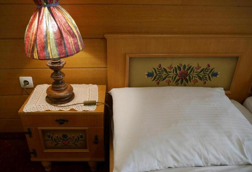 ホテル Garni Höchschmied