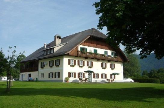 Bed and Breakfast Haus Schoenblick Pension