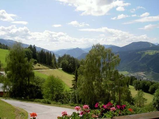 تختخواب و صبحانه Pension Asingerhof