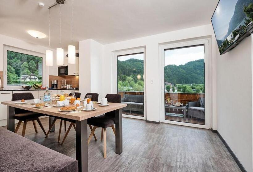 هتل Wellness Landhaus Parth