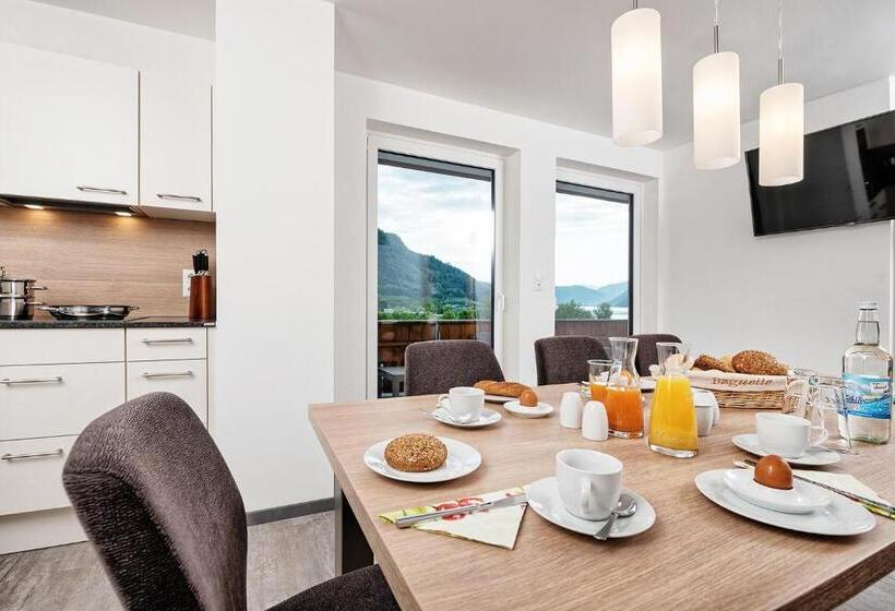 هتل Wellness Landhaus Parth