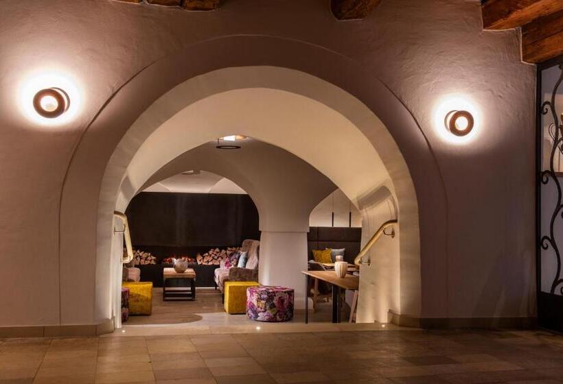 Posthotel Pfunds