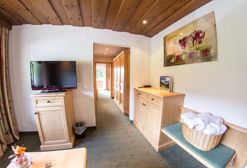 Schi  Und Wanderhotel Berghof