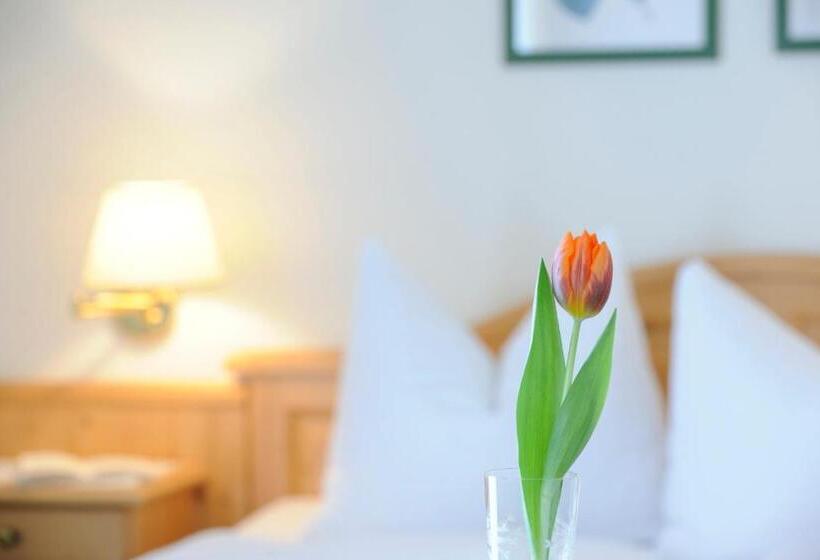 مبيت وإفطار Frühstückspension Huber