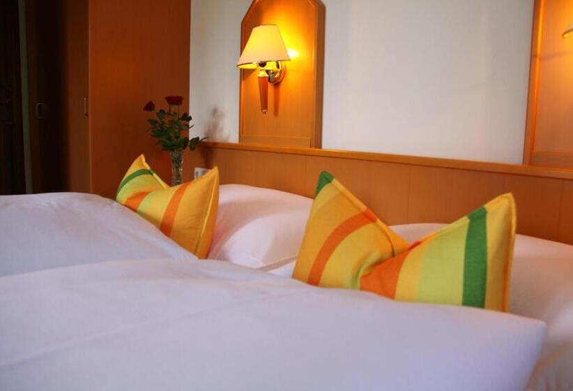 تختخواب و صبحانه Haus Seeschwalbe