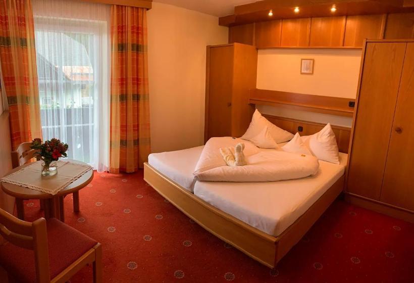 مبيت وإفطار Pension Lindenhof