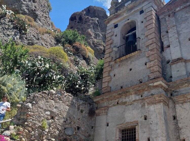 هتل Borgo Di Santa Barbara