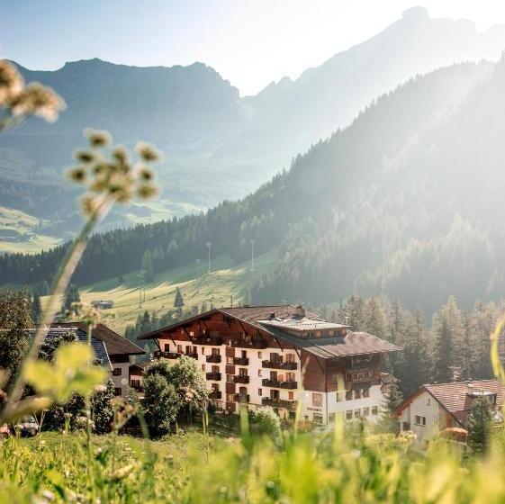 هتل Dolomiti