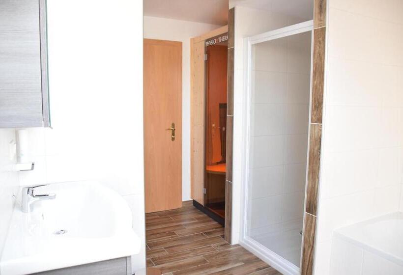 ホテル Garni Dorferwirt