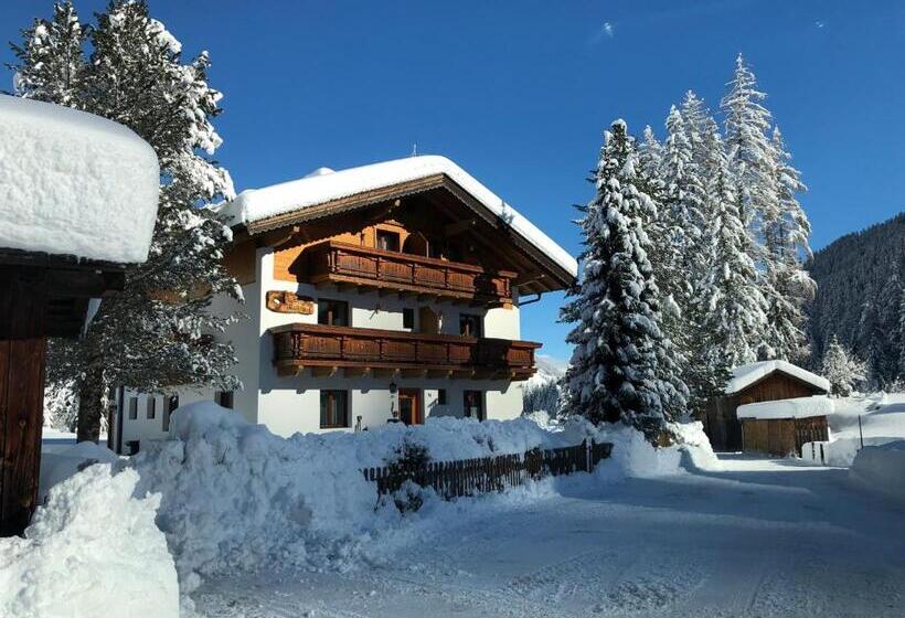 فندق Haus Waltraud
