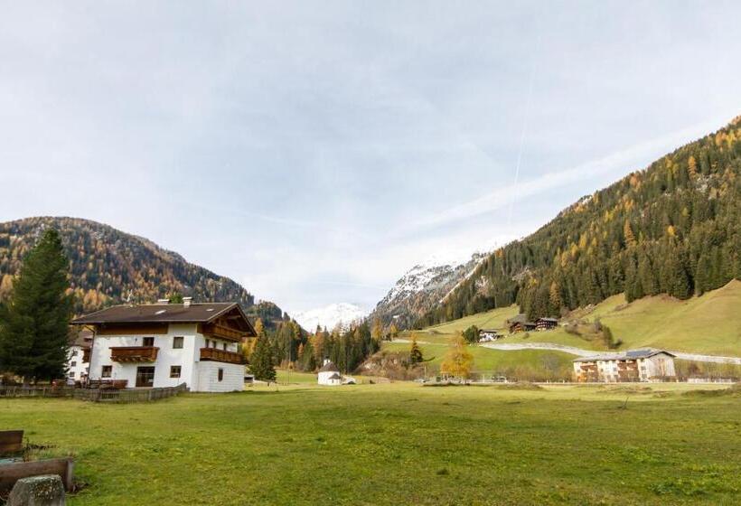 فندق Haus Waltraud