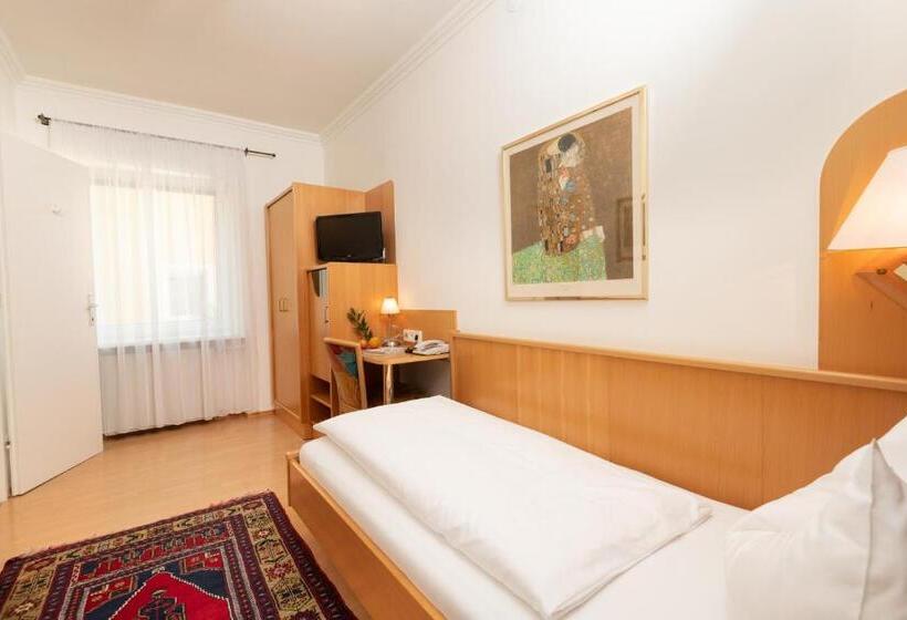 Fotos del hotel Liebetegger-klagenfurt: 1 Fotos del hotel Liebetegger-klagenfurt: 1